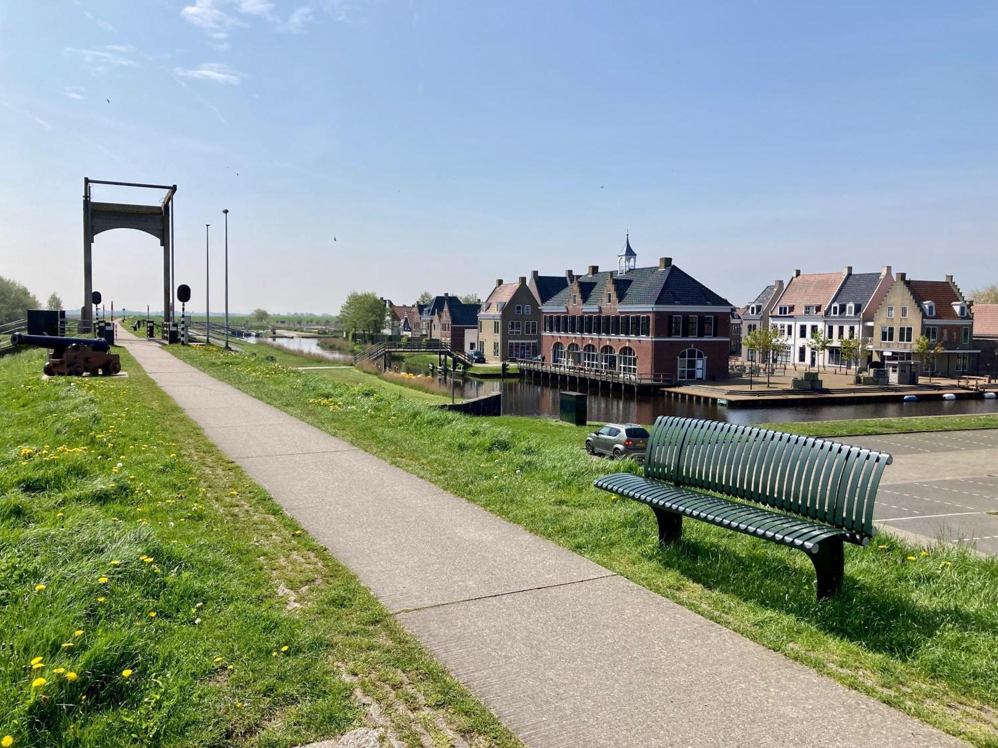 Leonie 6 Pers Holiday Home With A Large Garden Close To The Lauwersmeer Anjum Экстерьер фото